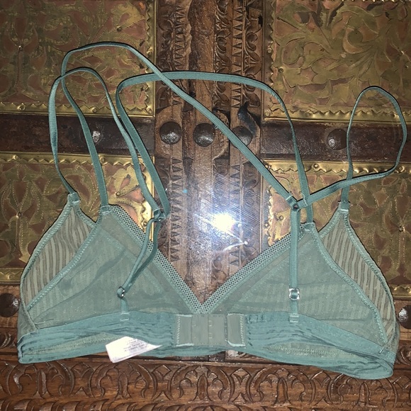 🍀 Secret Possessions ☘️ strappy green dainty bralette - Picture 2 of 6